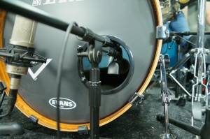 FullOnDrums.com Session Report Jeff Bowders Microphone Placement on his kick drum