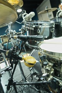 Audio-Techncia Pro63 & Cascade Fathead II on snare drum. Jeff Bowders at Ultimate Studios, Inc for FullOnDrums.com Sesison Report